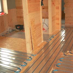 Как выбрать систему теплого пола для деревянного перекрытия
